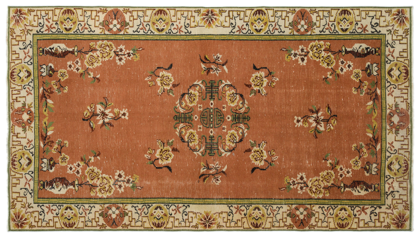 Gamiane - Vintage Medallion Rug - 5'9 X 10'1