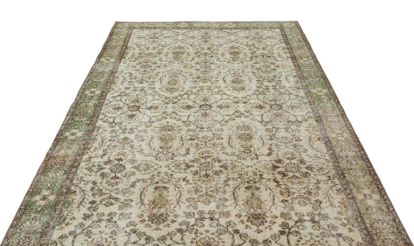 Kanosa - Vintage Floral Rug - 5'10 X 9'3