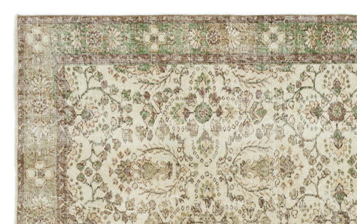 Load image 1 in gallery view. Kanosa - Vintage Floral Rug - 5'10 X 9'3