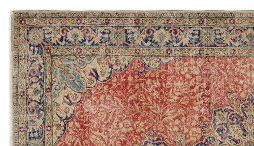 Load image 1 in gallery view. Ramaane - Vintage Medallion Rug - 4'10 X 8'4