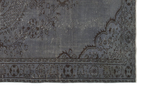 Bild 1 in Galerieansicht laden. Dakita - Vintage Distressed Rug - 5'10 X 9'6