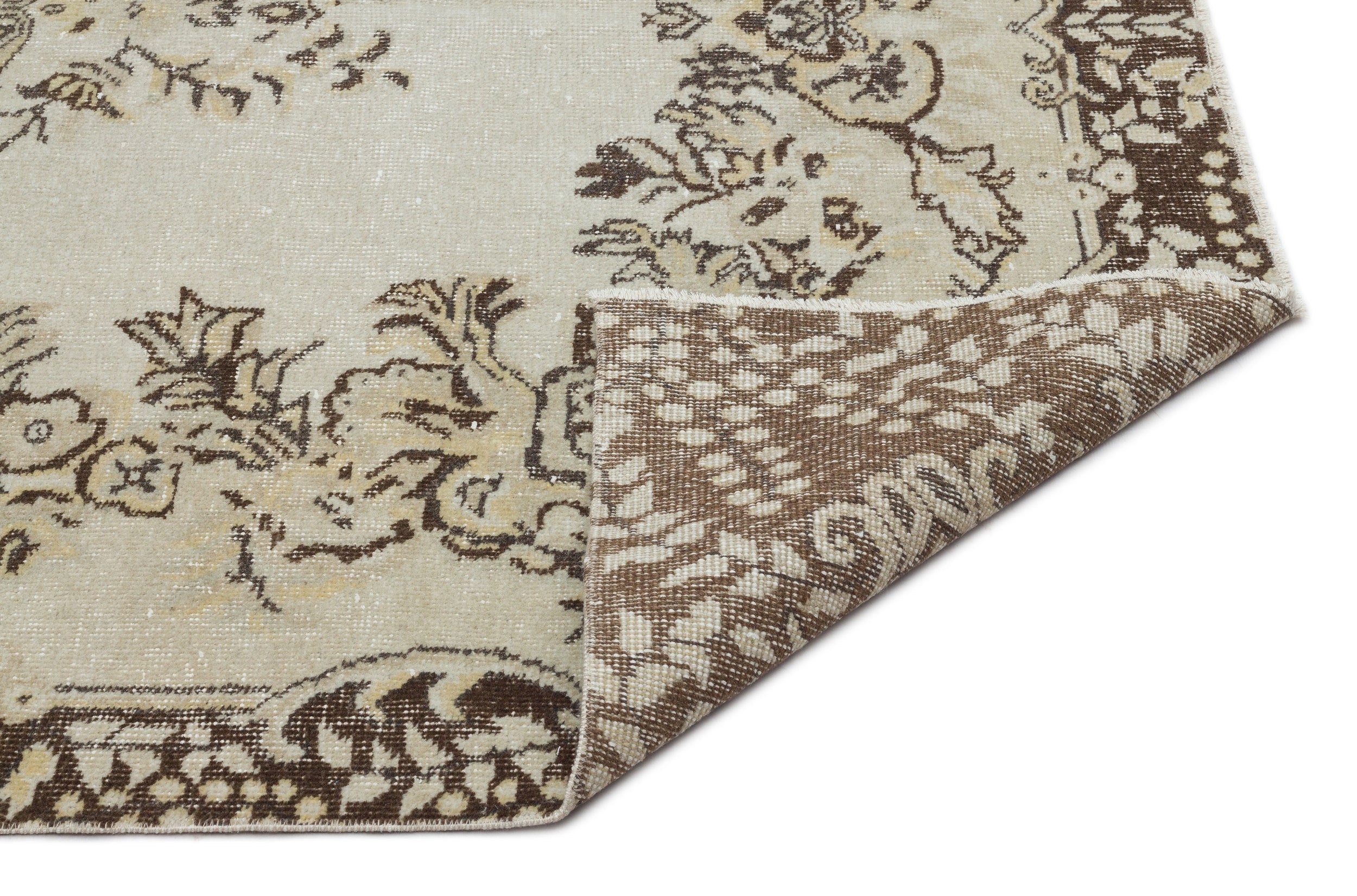Hileil - Vintage Medallion Rug - 5'6 X 9'4