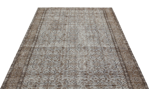 Bild 1 in Galerieansicht laden. Hemaa - Vintage Floral Rug - 5'3 X 8'8