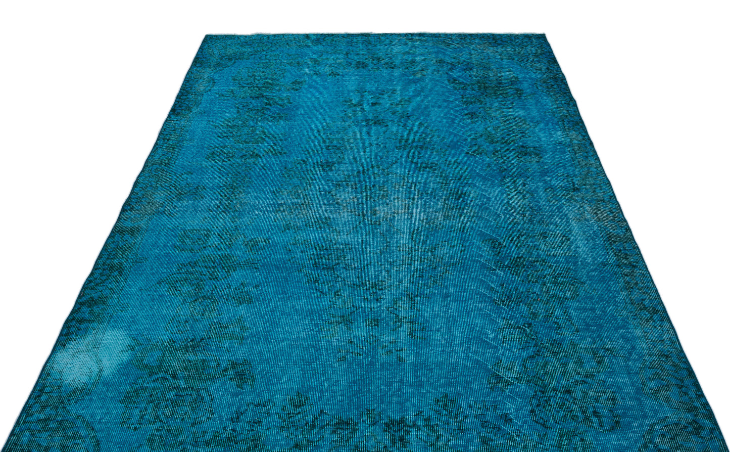 Soliil - Vintage Distressed Rug - 5'6 X 9'2