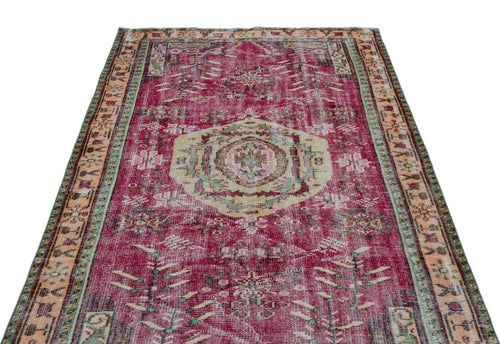 Bild 1 in Galerieansicht laden. Thiva - Vintage Medallion Rug - 4'10 X 8'7