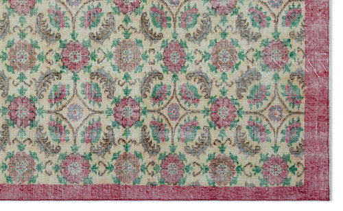 Load image 1 in gallery view. Lokula - Vintage Floral Rug - 5'6 X 8'11