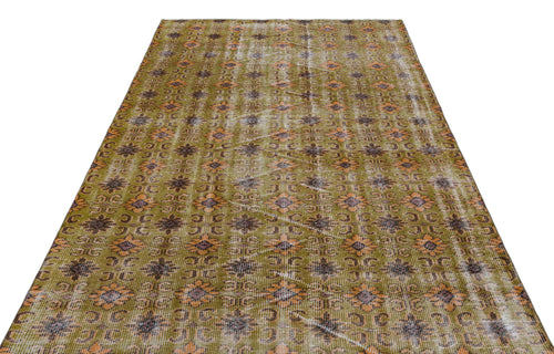Load image 1 in gallery view. Nuvida - Vintage Floral Rug - 5'6 X 8'6