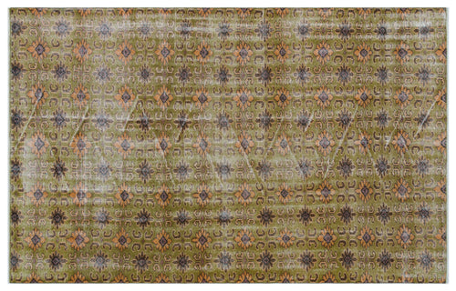 Load image 1 in gallery view. Nuvida - Vintage Floral Rug - 5'6 X 8'6