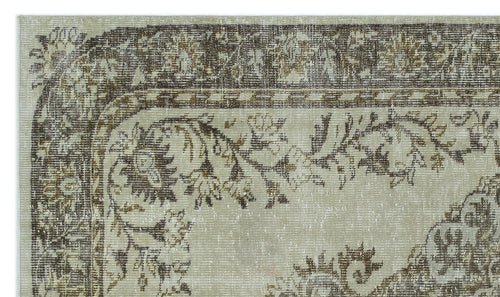 Load image 1 in gallery view. Nipoix - Vintage Medallion Rug - 5'4 X 9'1