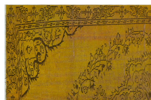 Load image 1 in gallery view. Stukeon - Vintage Medallion Rug - 5'6 X 8'5