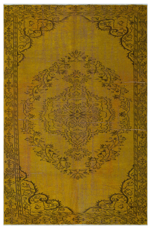 Load image 1 in gallery view. Stukeon - Vintage Medallion Rug - 5'6 X 8'5