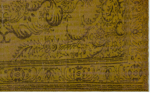 Load image 1 in gallery view. Mikasa - Vintage Medallion Rug - 6'3 X 9'10