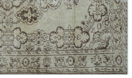 Load image 1 in gallery view. Truil - Vintage Medallion Rug - 5'1 X 8'11