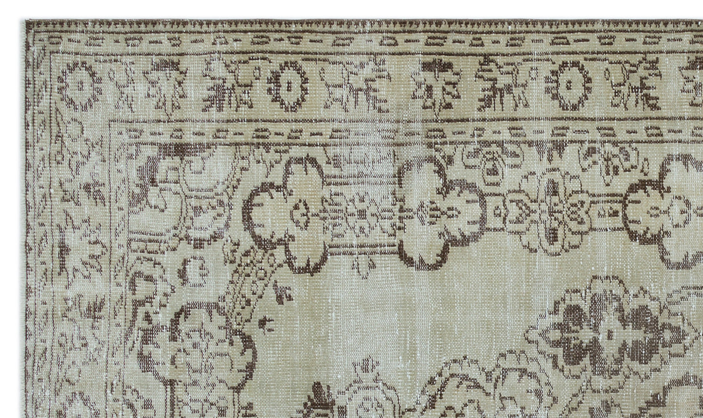 Truil - Vintage Medallion Rug - 5'1 X 8'11