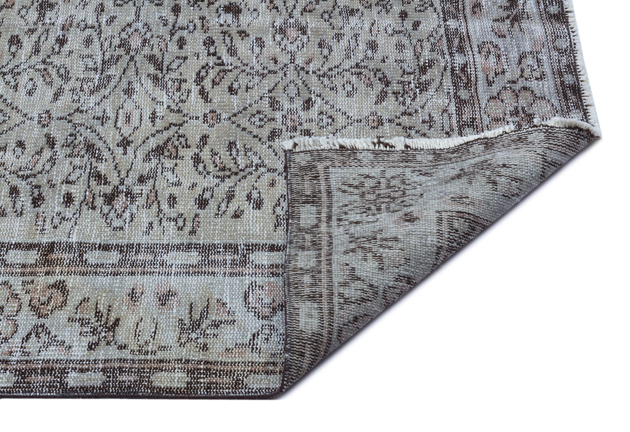 Trebeta - Vintage Floral Rug - 4'10 X 8'9