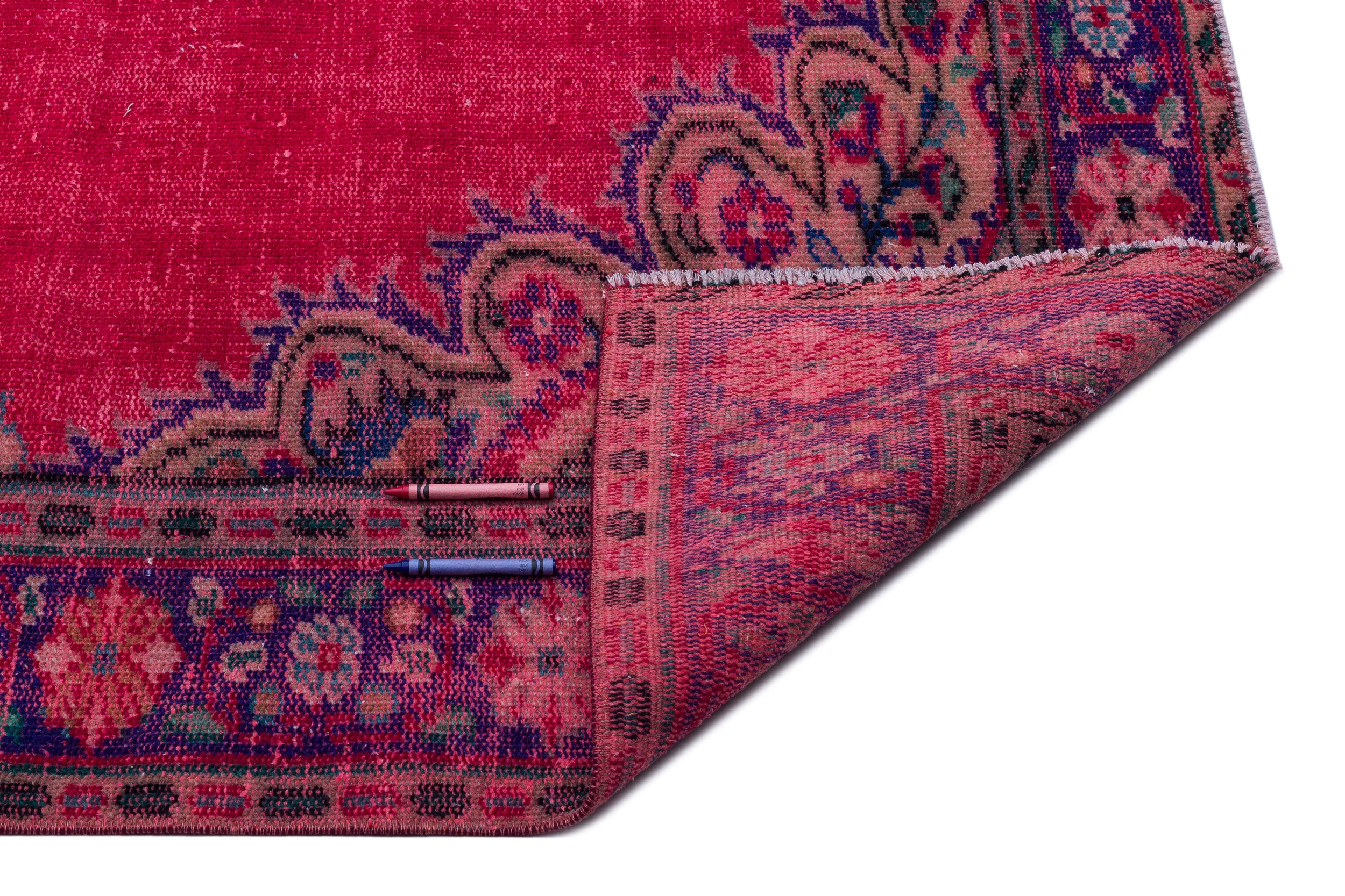 Ruviya - Vintage Medallion Rug - 5'7 X 9'4