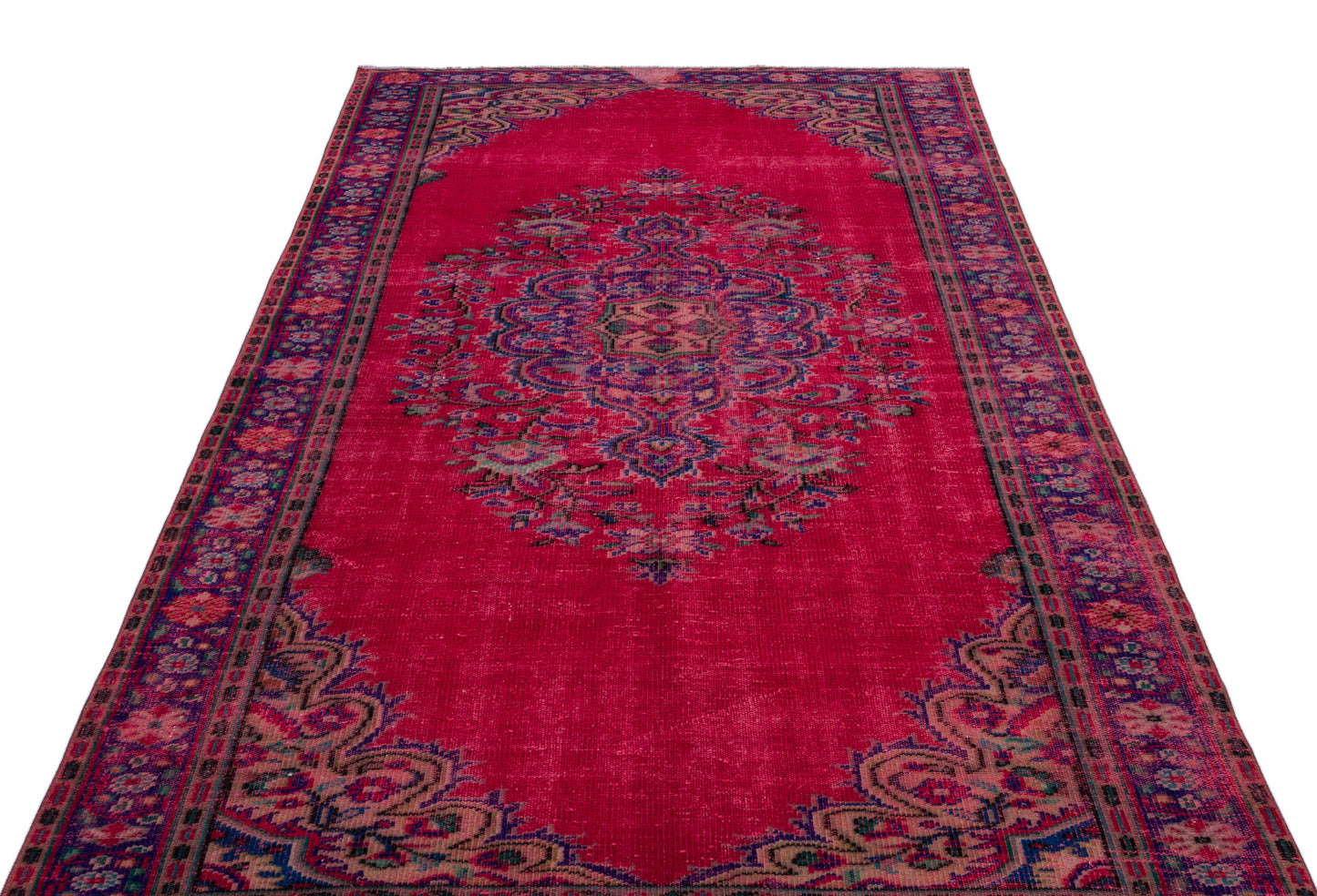 Ruviya - Vintage Medallion Rug - 5'7 X 9'4