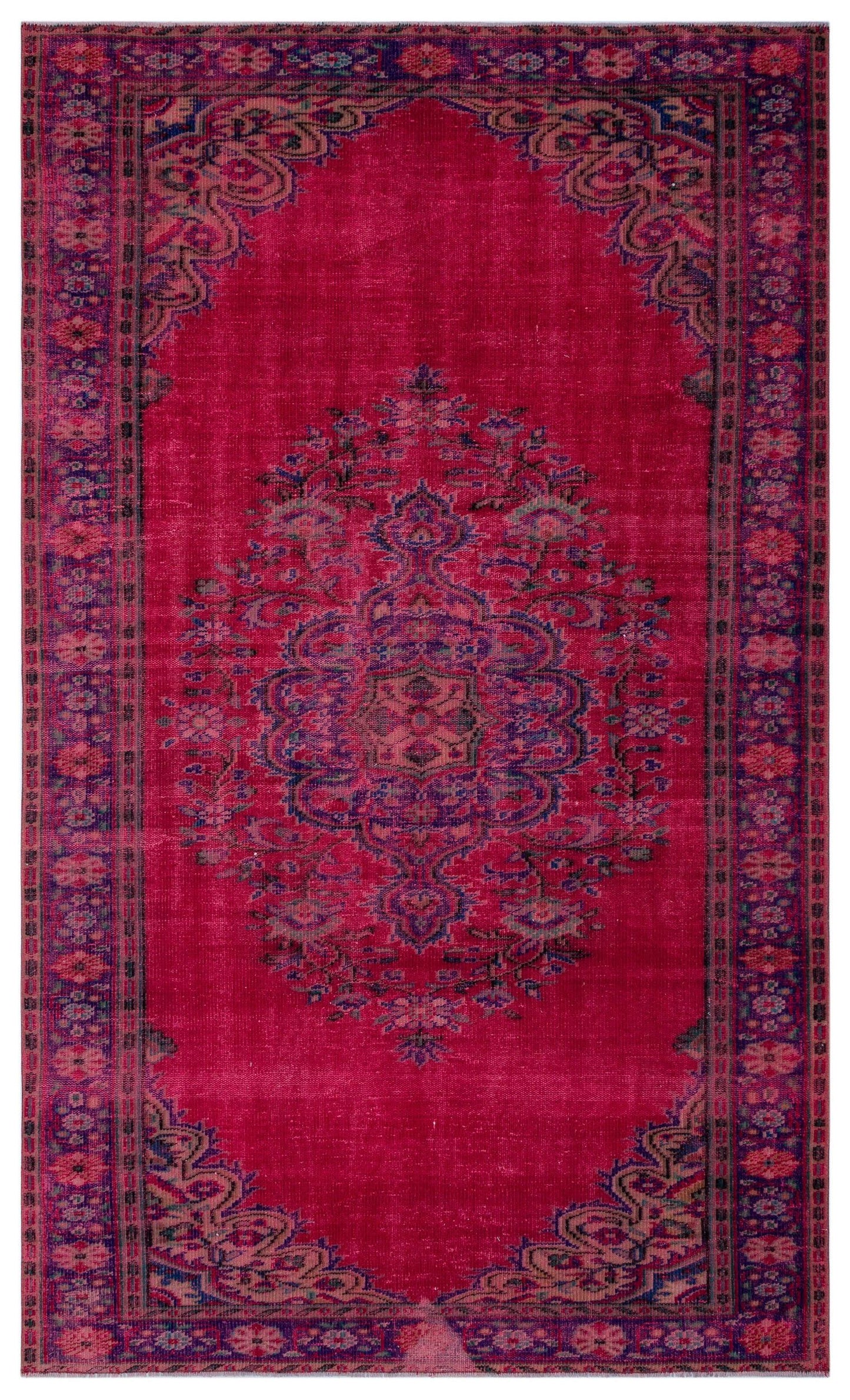 Ruviya - Vintage Medallion Rug - 5'7 X 9'4