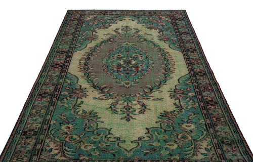 Bild 1 in Galerieansicht laden. Vusoan - Vintage Medallion Rug - 5'10 X 9'1