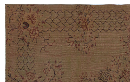 Load image 1 in gallery view. Movois - Vintage Medallion Rug - 5'3 X 8'4