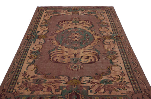 Load image 1 in gallery view. Niada - Vintage Medallion Rug - 5'9 X 9'0