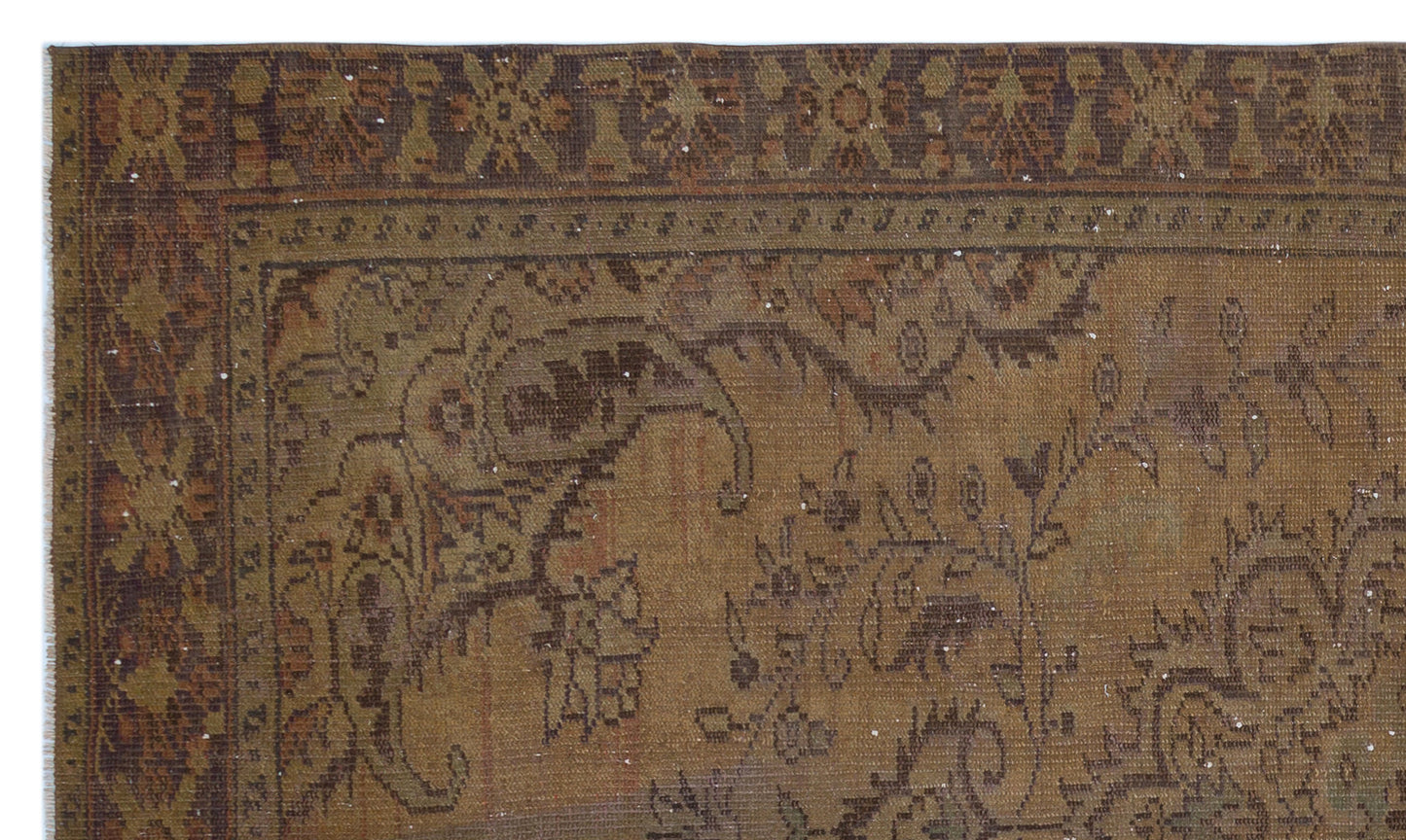 Liomeis - Vintage Medallion Rug - 5'6 X 9'3