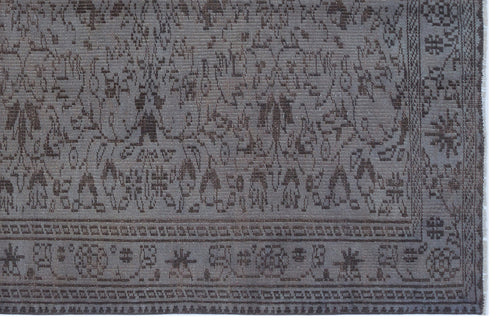 Load image 1 in gallery view. Gregaen - Vintage Distressed Rug - 5'2 X 8'0