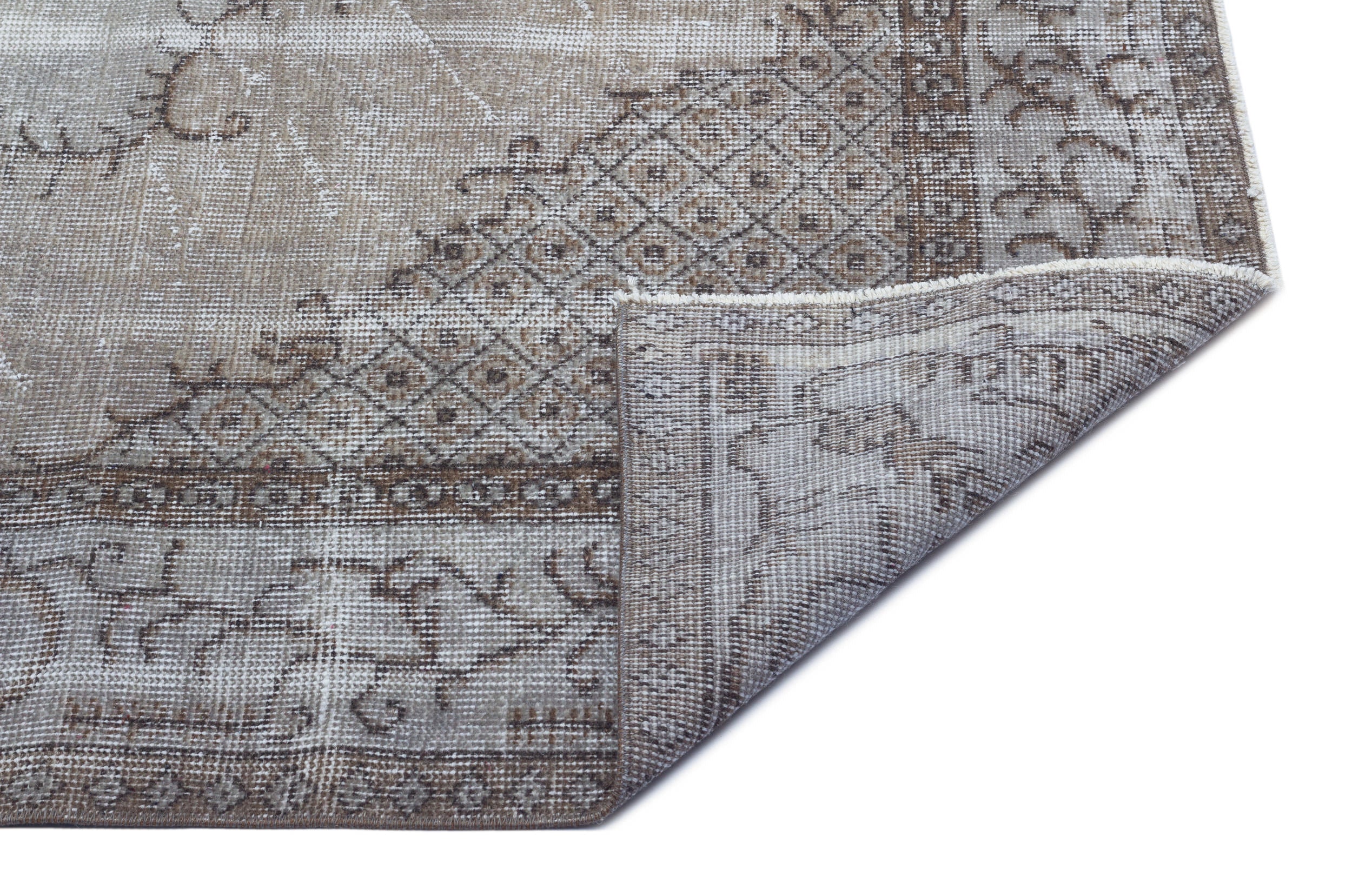 Nifios - Vintage Distressed Rug - 6'0 X 9'3