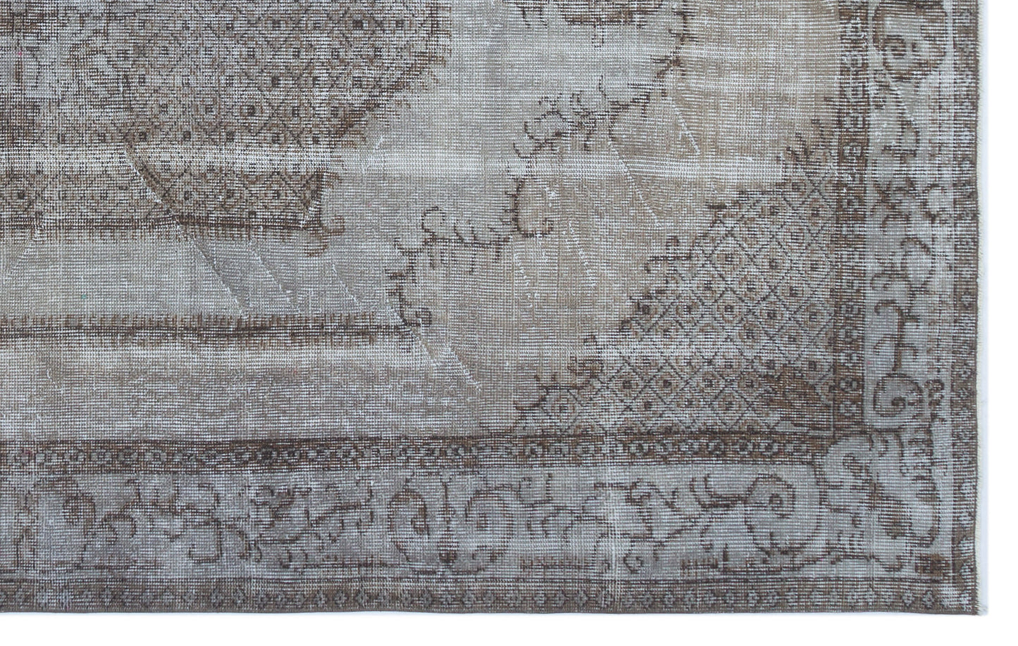 Nifios - Vintage Distressed Rug - 6'0 X 9'3