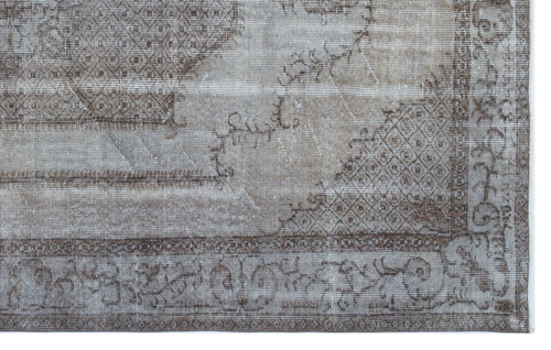 Load image 1 in gallery view. Nifios - Vintage Distressed Rug - 6'0 X 9'3