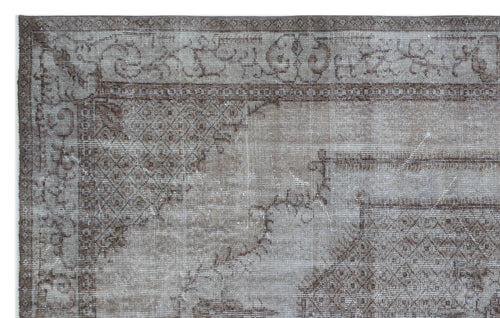 Load image 1 in gallery view. Nifios - Vintage Distressed Rug - 6'0 X 9'3