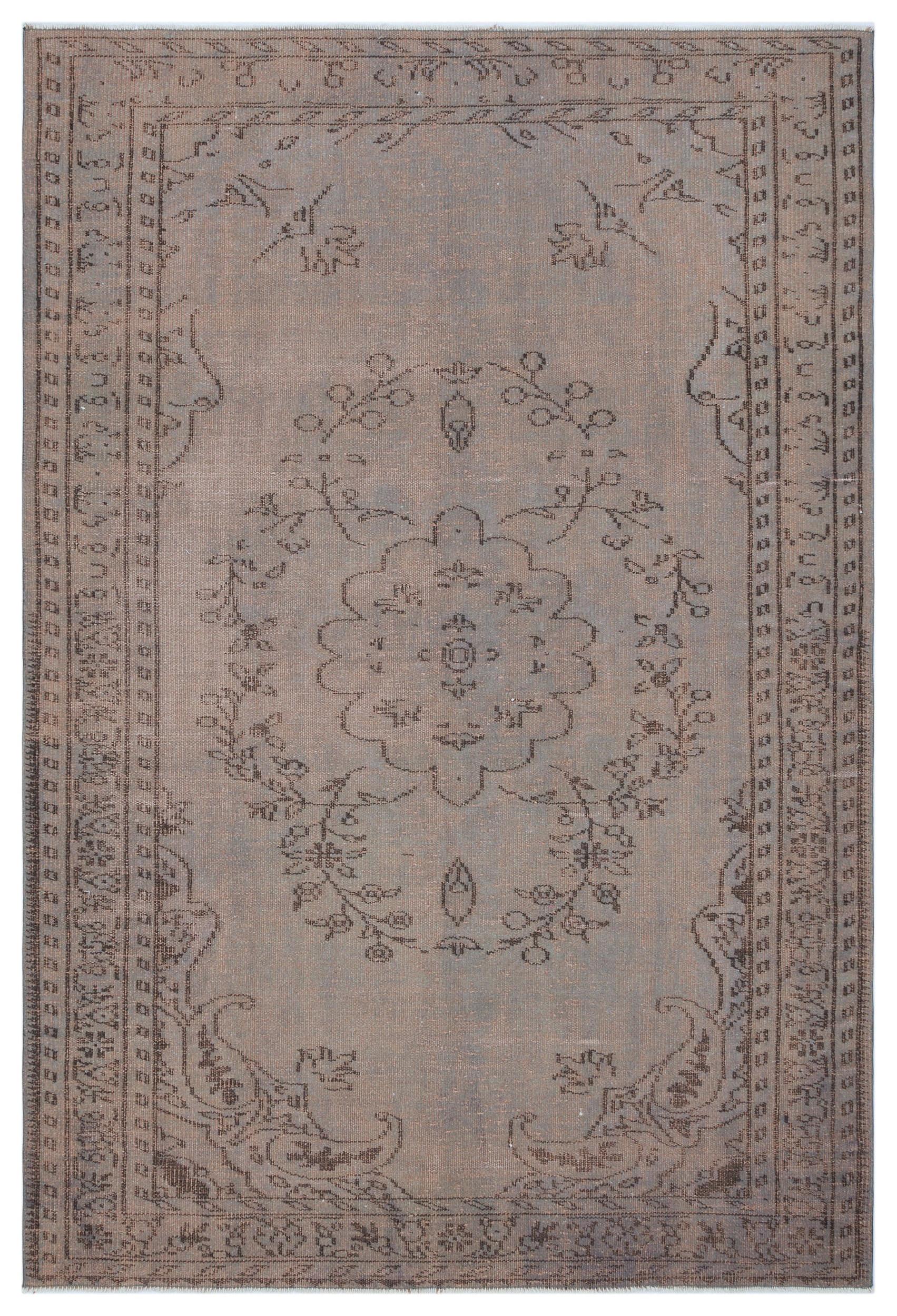 Miroex - Vintage Distressed Rug - 5'7 X 8'2
