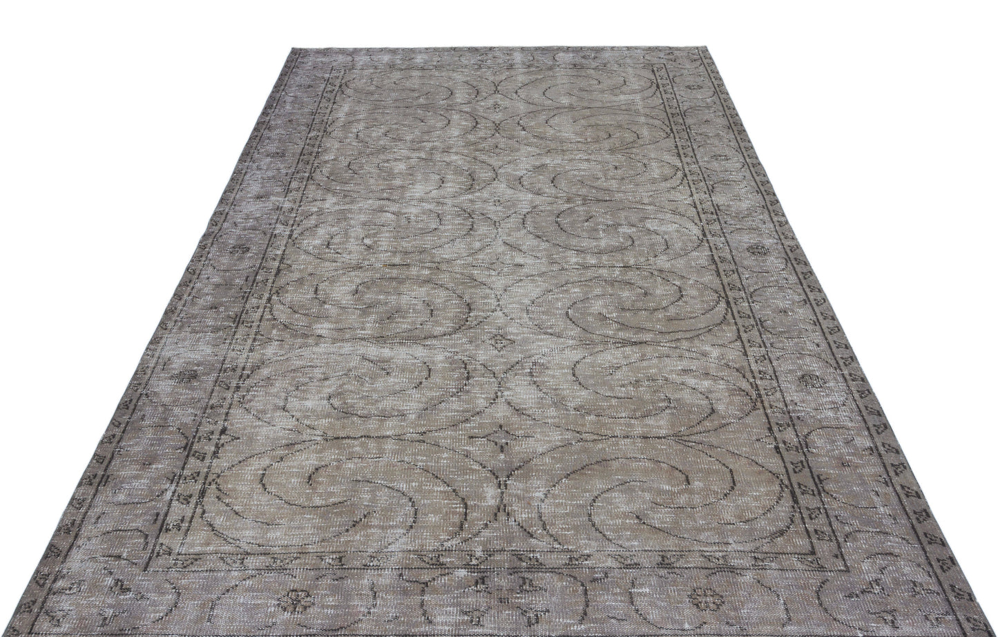 Damuna - Vintage Distressed Rug - 5'10 X 8'11