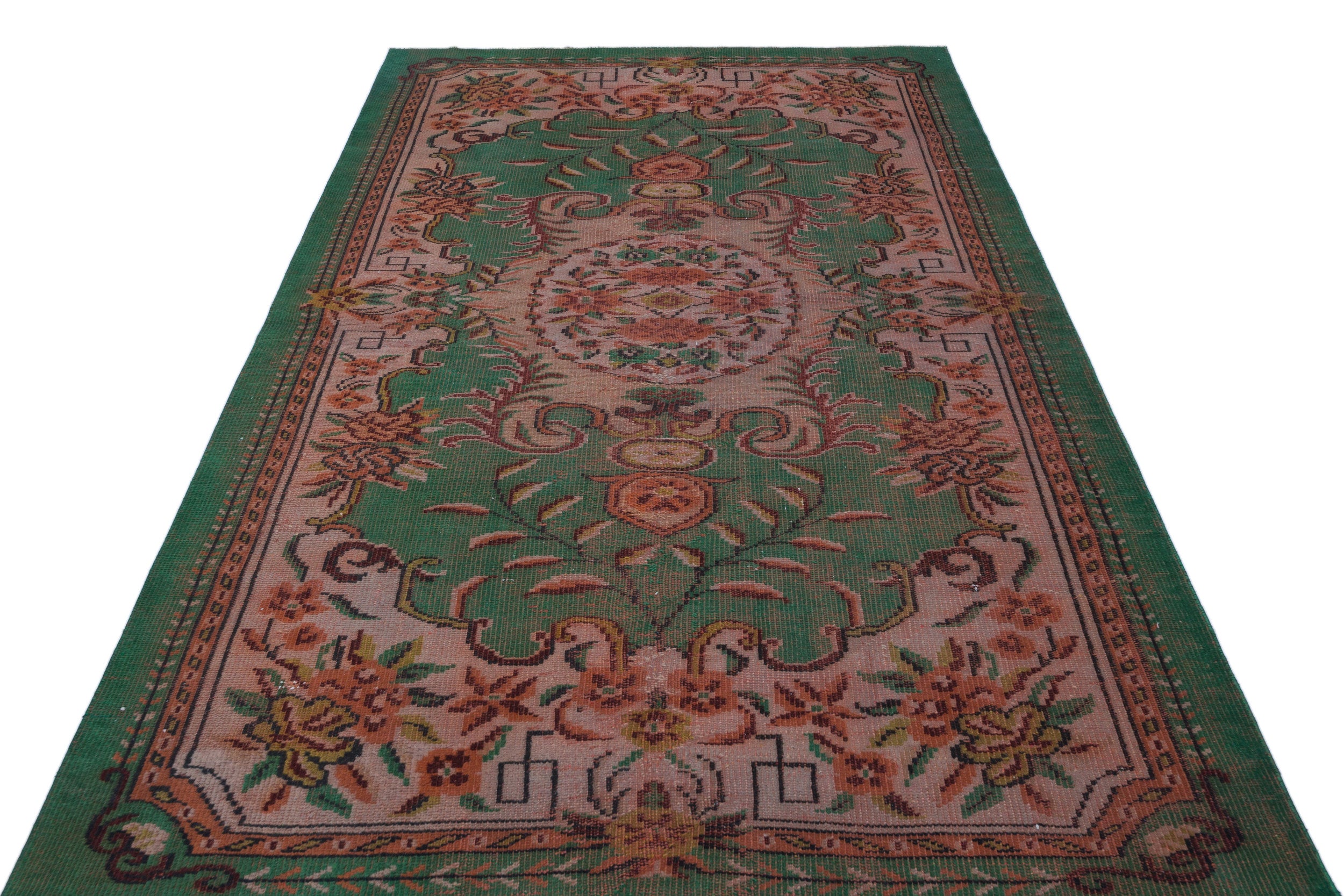 Toadaos - Vintage Medallion Rug - 5'7 X 8'8