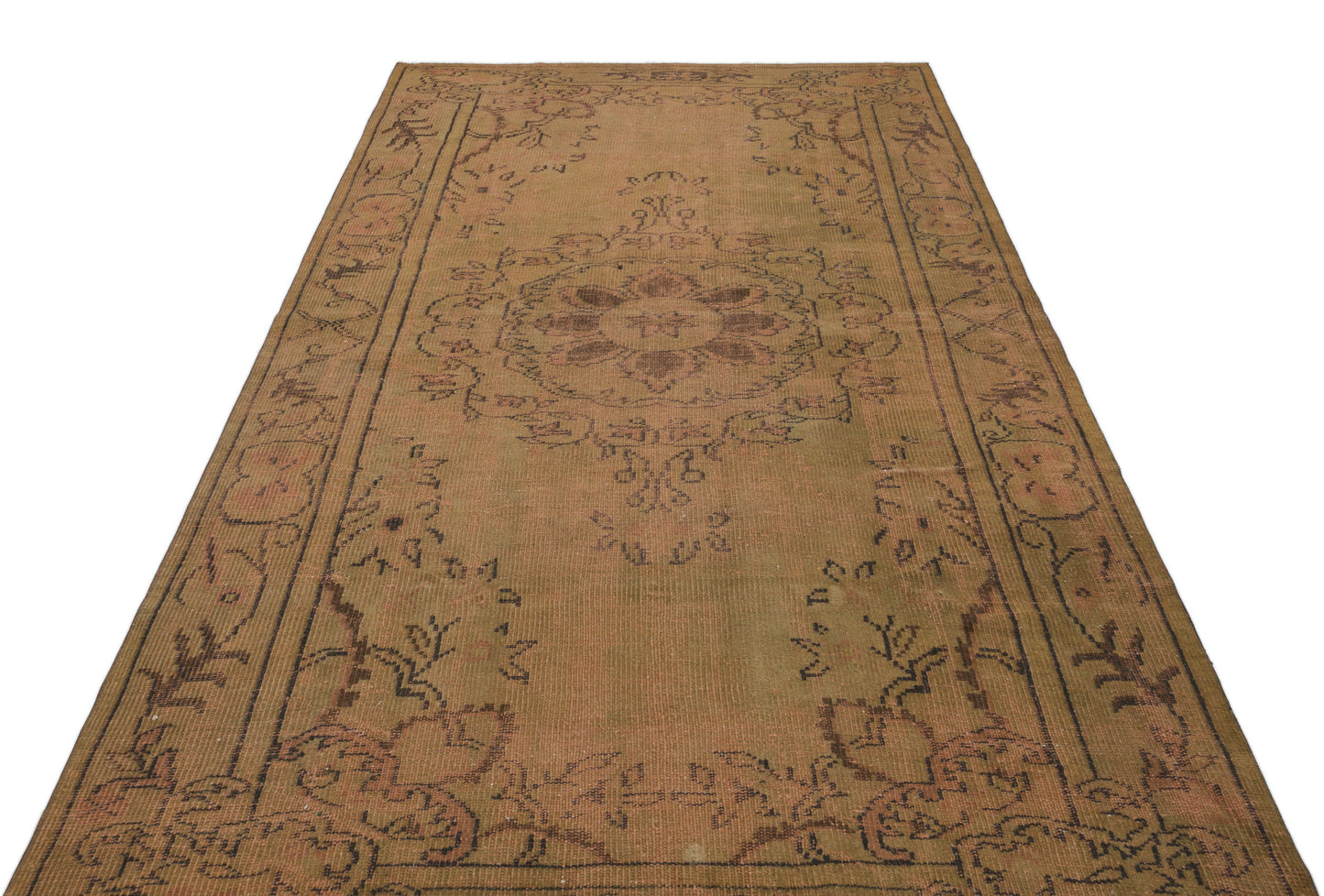Rinoel - Vintage Medallion Rug - 5'5 X 9'8