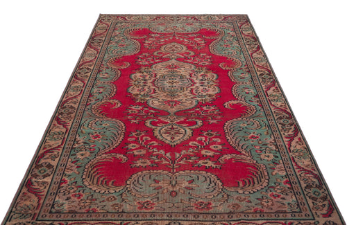 Load image 1 in gallery view. Kahuma - Vintage Medallion Rug - 5'7 X 9'4