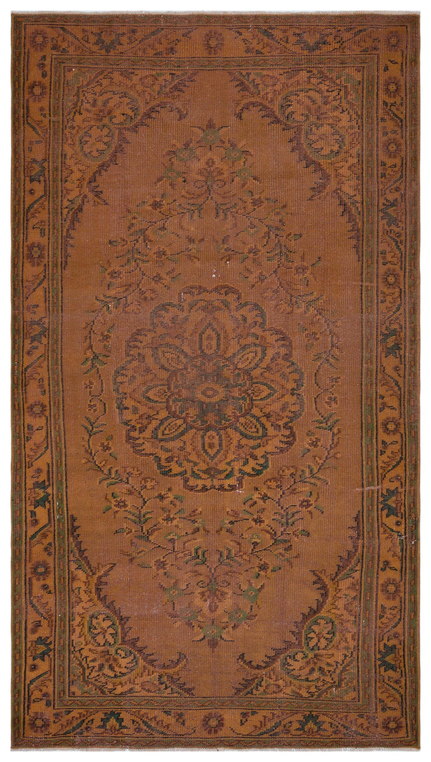 Miguen - Vintage Medallion Rug - 5'3 X 9'4