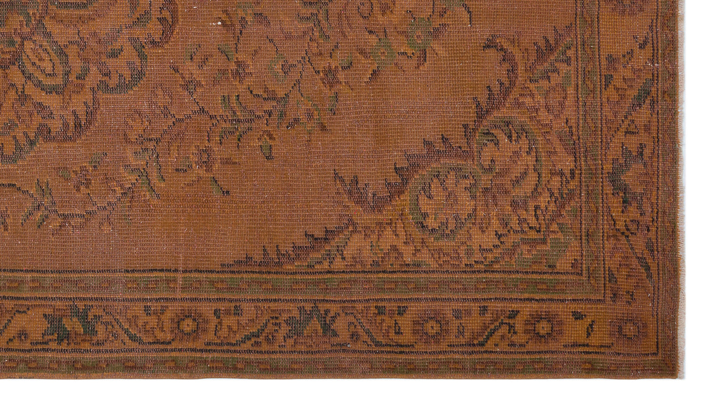 Miguen - Vintage Medallion Rug - 5'3 X 9'4