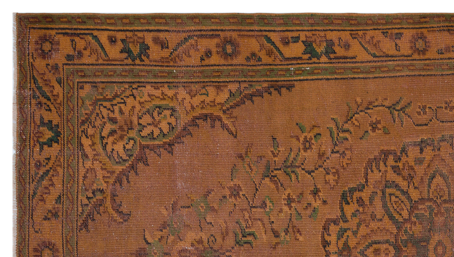 Miguen - Vintage Medallion Rug - 5'3 X 9'4