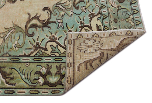 Load image 1 in gallery view. Cruraon - Vintage Medallion Rug - 5'9 X 9'6