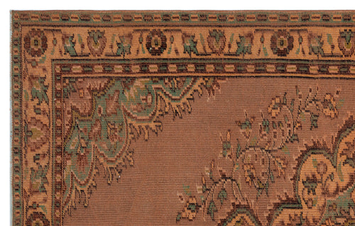 Load image 1 in gallery view. Goane - Vintage Medallion Rug - 5'8 X 9'0