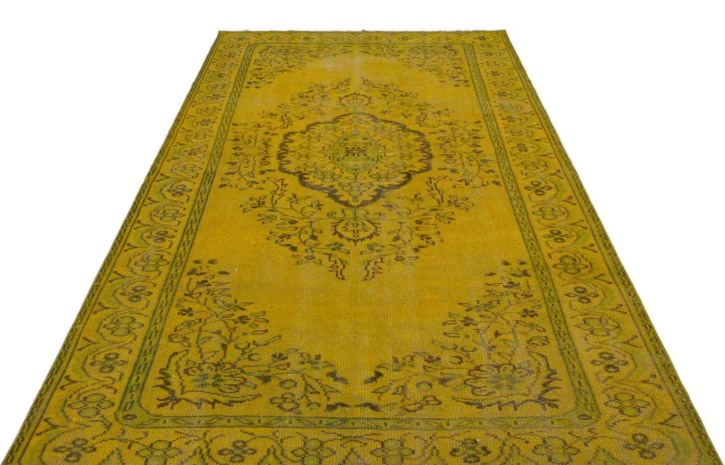 Beapua - Vintage Medallion Rug - 5'9 X 9'5