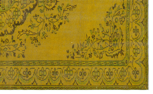 Load image 1 in gallery view. Beapua - Vintage Medallion Rug - 5'9 X 9'5