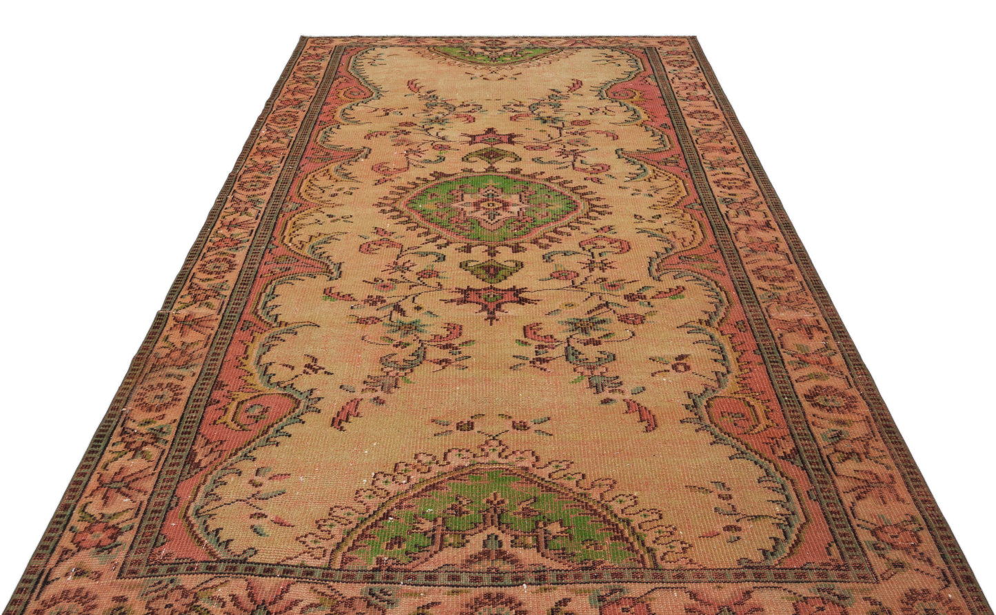 Dogeos - Vintage Medallion Rug - 5'11 X 9'7