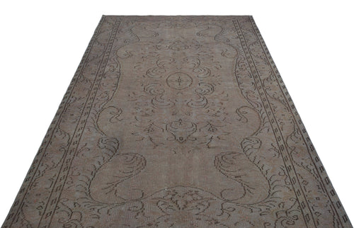 Load image 1 in gallery view. Broar - Vintage Distressed Rug - 5'7 X 9'5