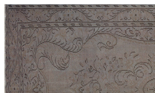 Load image 1 in gallery view. Broar - Vintage Distressed Rug - 5'7 X 9'5