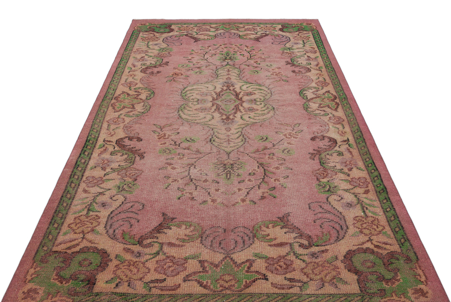 Mubeva - Vintage Medallion Rug - 5'4 X 9'0