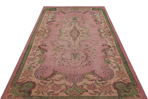 Load image 1 in gallery view. Mubeva - Vintage Medallion Rug - 5'4 X 9'0