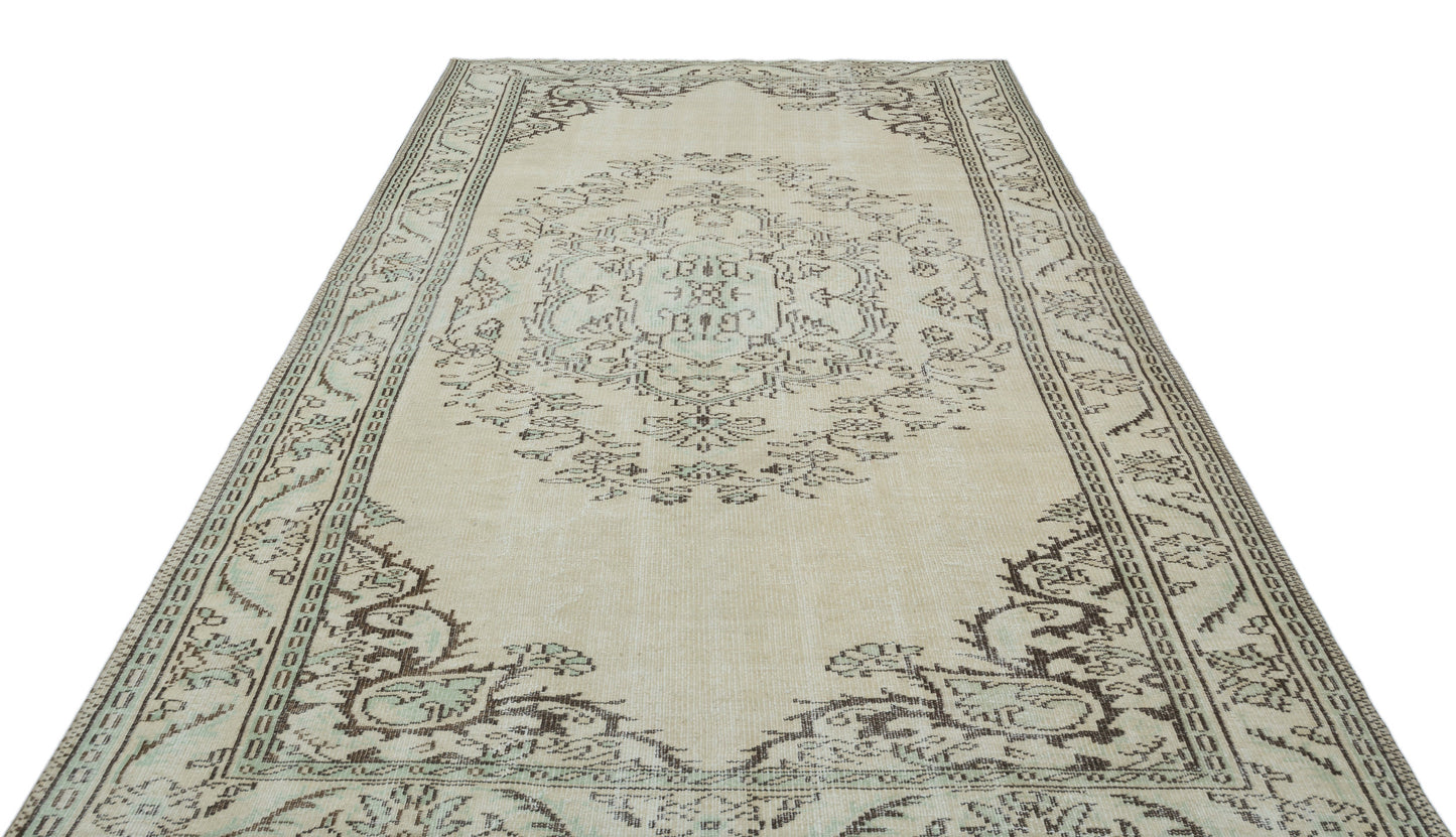 Keuda - Vintage Medallion Rug - 6'2 X 9'2