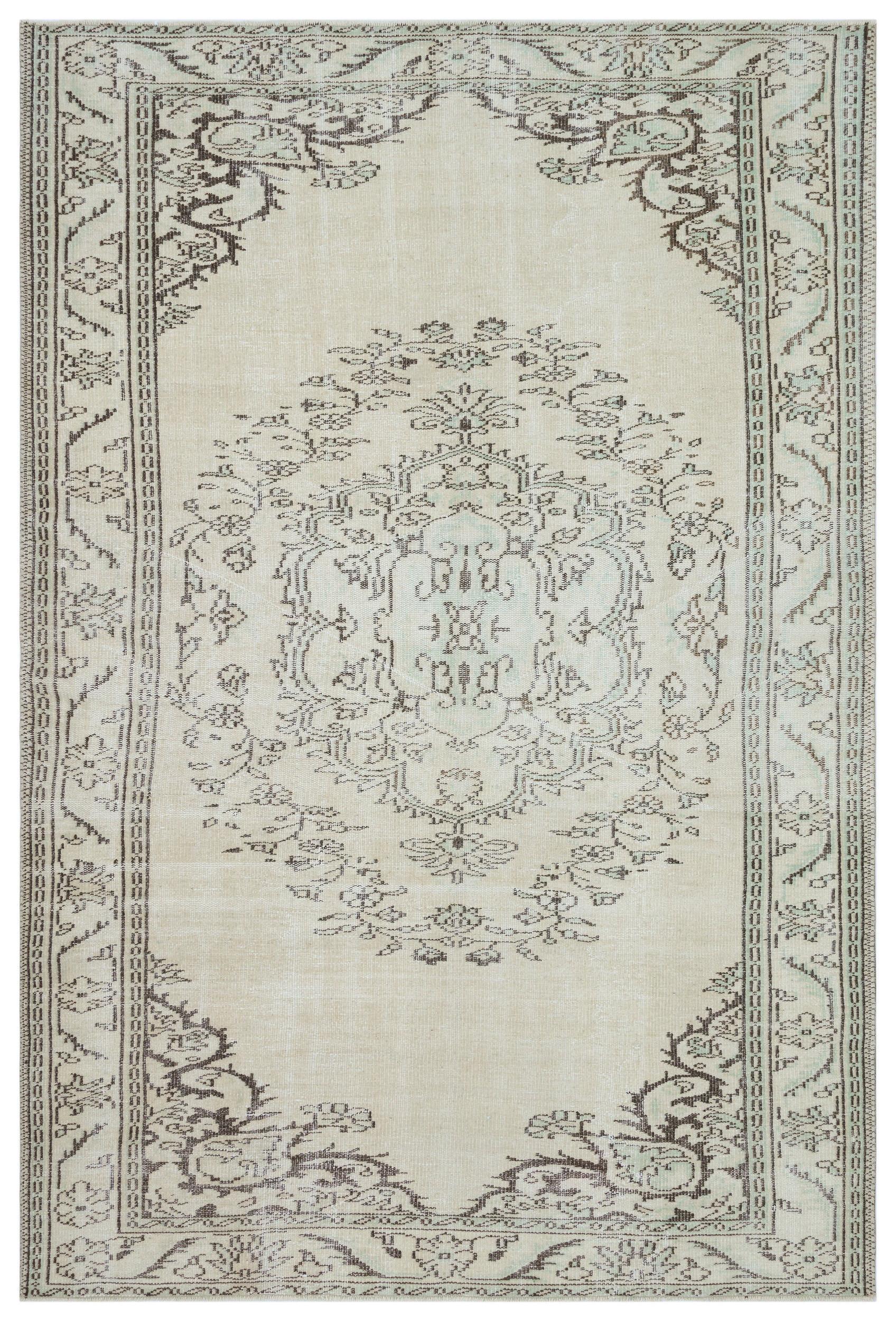 Keuda - Vintage Medallion Rug - 6'2 X 9'2